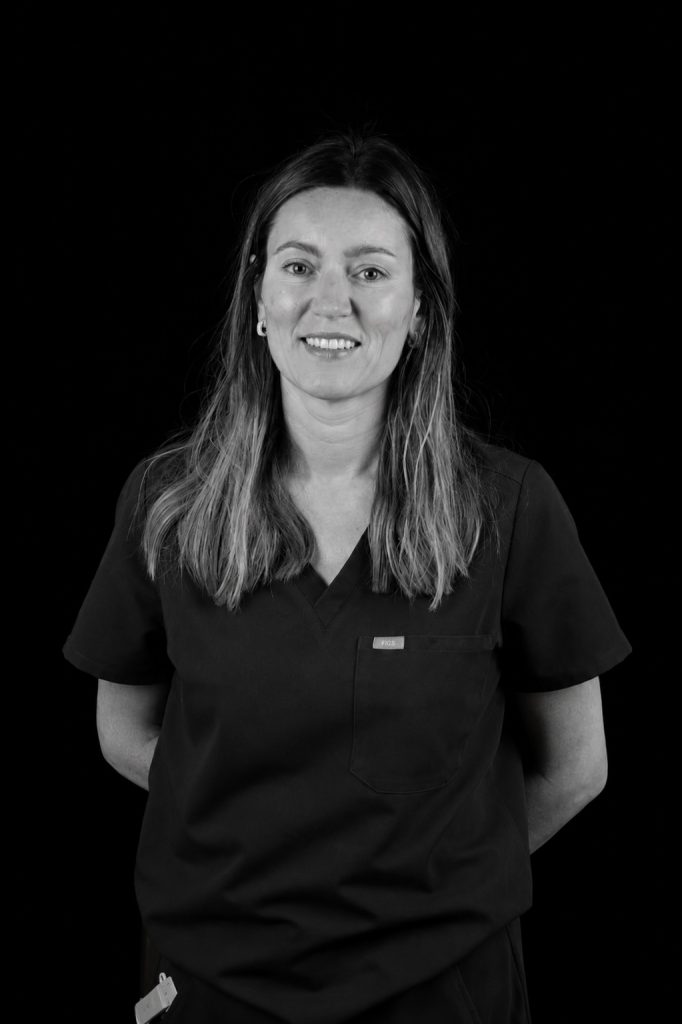 Dra. Julia García Baeza, periodoncia y estética dental